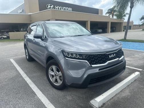 2022 Kia Sorento LX