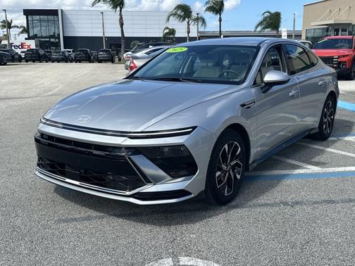 2025 Hyundai SONATA SEL