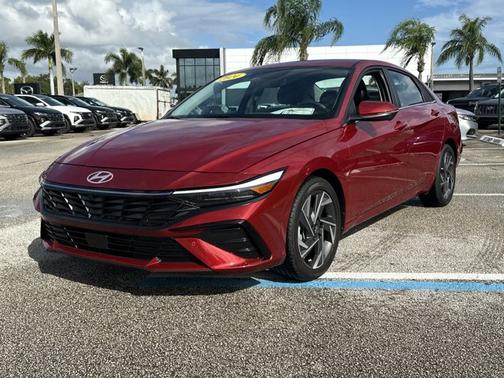 2024 Hyundai ELANTRA Limited