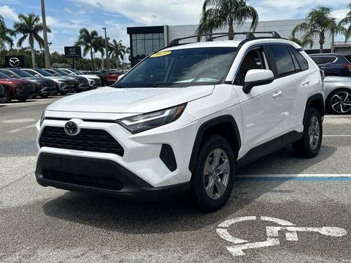 2023 Toyota RAV4 XLE