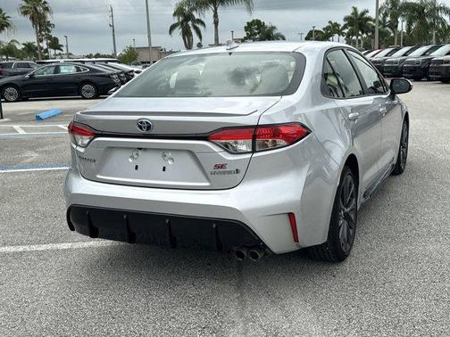 2024 Toyota Corolla Hybrid SE