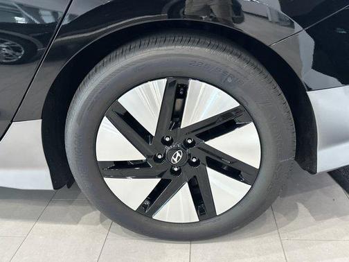 2025 Hyundai IONIQ 6 SE