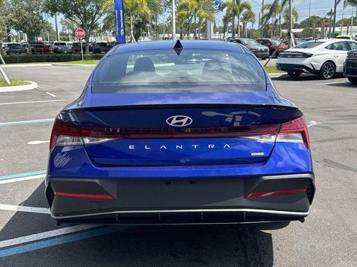 2025 Hyundai ELANTRA HEV SEL Sport