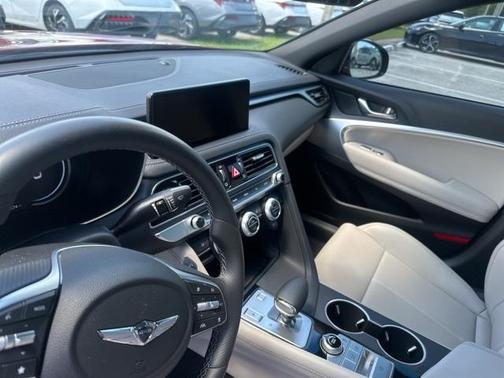 2022 Genesis G70 2.0T
