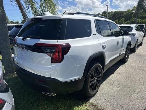 2023 GMC Acadia SLE