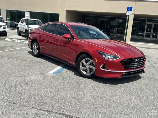 Red 2021 Hyundai SONATA SE