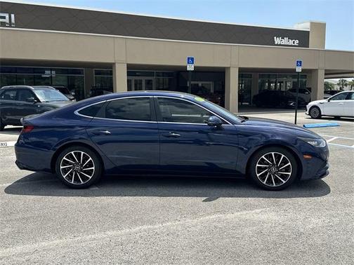 2022 Hyundai SONATA Limited