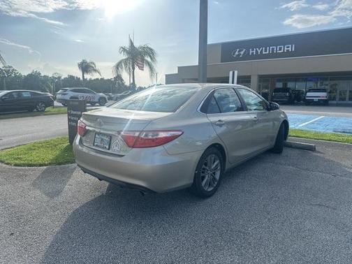 2016 Toyota Camry SE