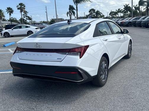 2025 Hyundai ELANTRA HEV Blue