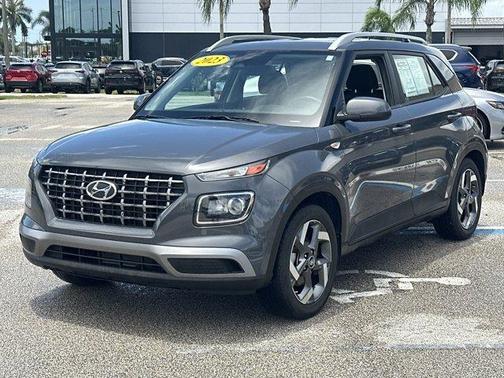 2023 Hyundai VENUE SEL