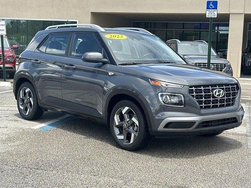 2023 Hyundai VENUE SEL
