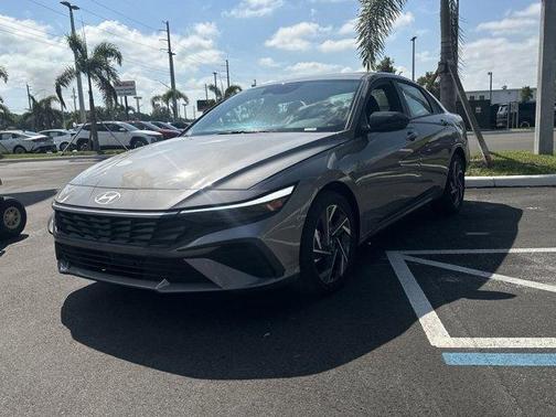 2025 Hyundai ELANTRA HEV SEL Sport