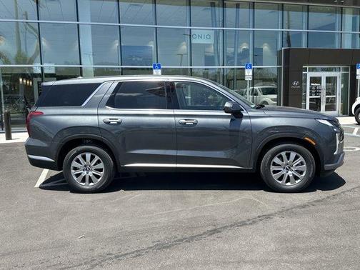 2025 Hyundai PALISADE SE