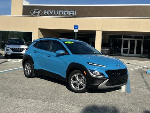 2022 Hyundai KONA SEL