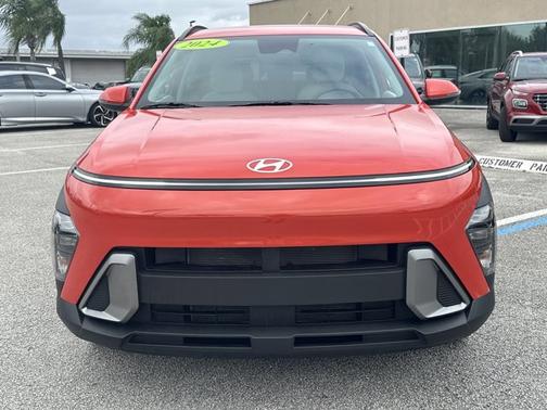 2024 Hyundai KONA SEL