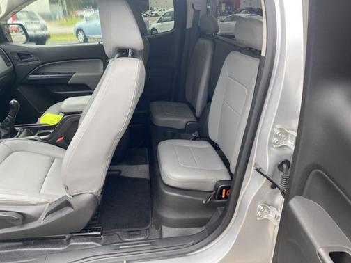 Silver 2016 Chevrolet Colorado WT