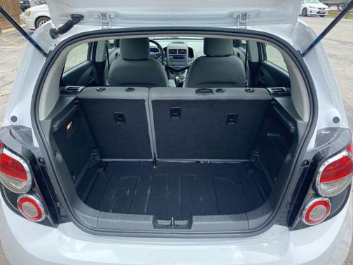 2016 Chevrolet Sonic LS