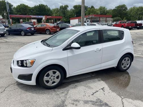 2016 Chevrolet Sonic LS