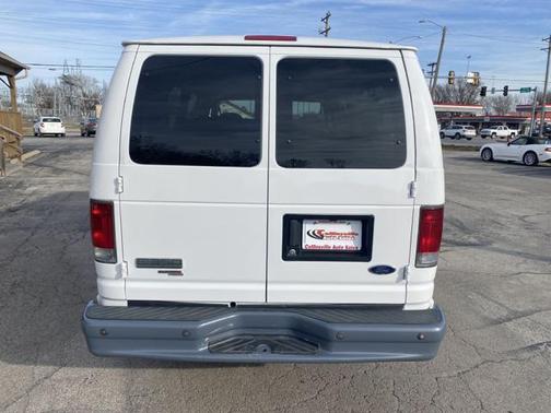 2008 Ford E350 Super Duty 