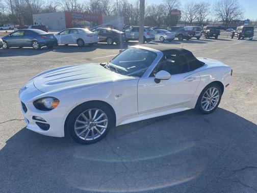 2017 FIAT 124 Spider Lusso