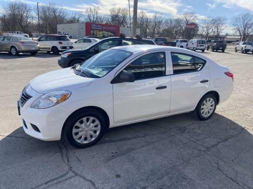 2014 Nissan Versa 1.6 S