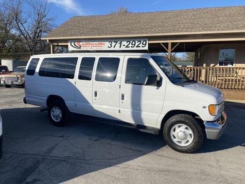 2001 Ford E350 Super Duty XLT