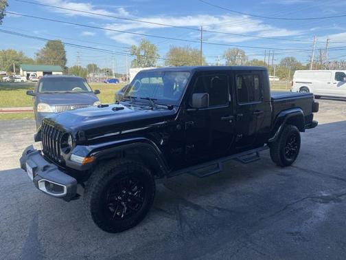 2022 Jeep Gladiator Sport