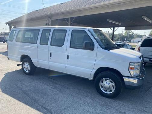 2012 Ford E350 Super Duty XLT