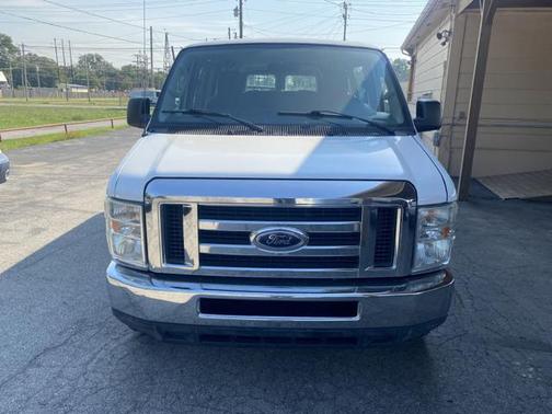 2012 Ford E350 Super Duty XLT