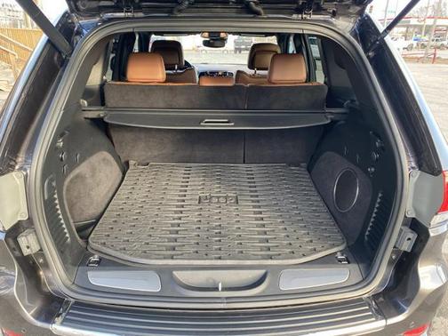 2020 Jeep Grand Cherokee Summit