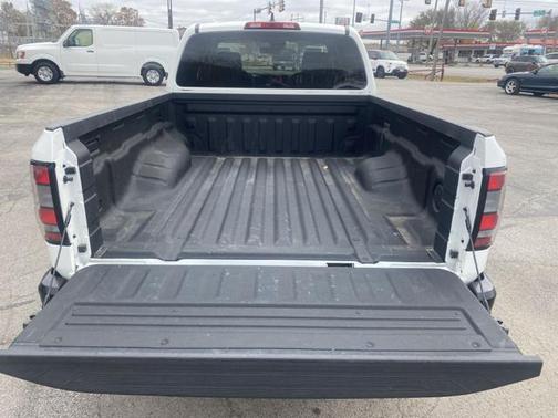 2022 Nissan Frontier S