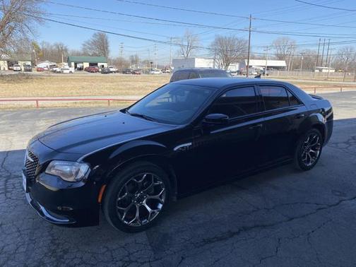 2018 Chrysler 300 Touring