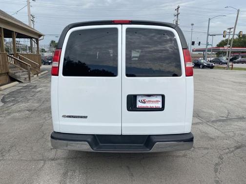 2017 Chevrolet Express 2500 LT