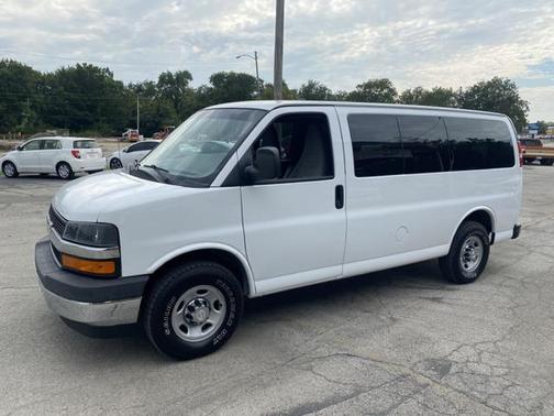 2017 Chevrolet Express 2500 LT
