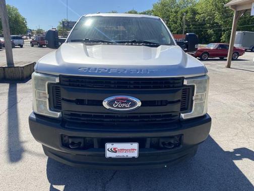 Silver 2017 Ford F-250 Super Duty