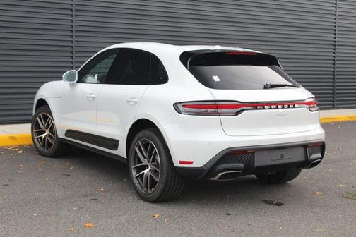 2026 Porsche Macan AWD