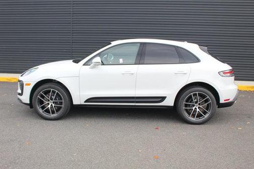 2026 Porsche Macan AWD