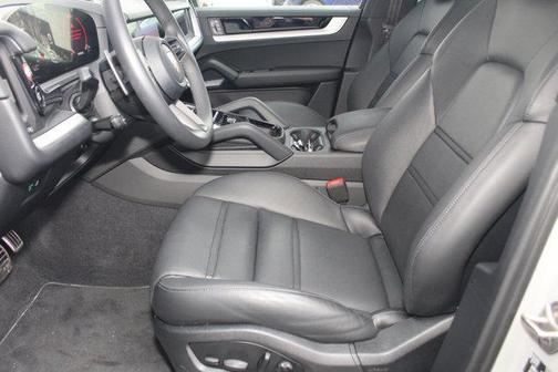 2024 Porsche Cayenne S