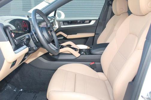 2025 Porsche Cayenne Coupe AWD