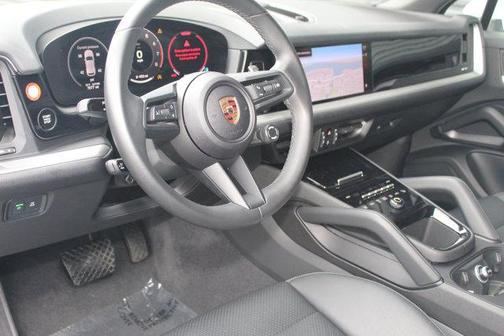 2024 Porsche Cayenne AWD