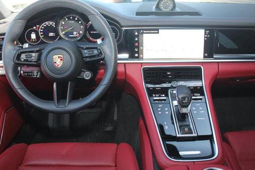 2023 Porsche Panamera E-Hybrid 4