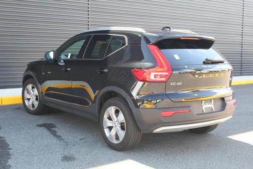 2020 Volvo XC40 T5 Momentum