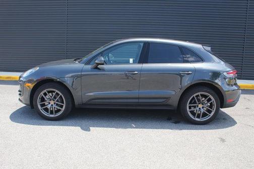 2022 Porsche Macan Base