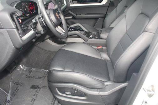 2024 Porsche Cayenne AWD