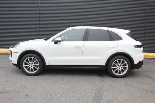 2024 Porsche Cayenne AWD