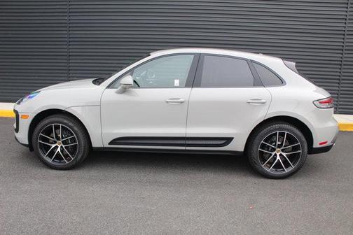2025 Porsche Macan Base