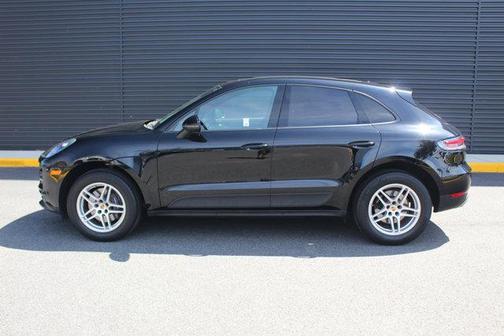 2021 Porsche Macan Base