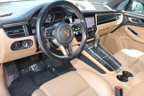 2021 Porsche Macan Base