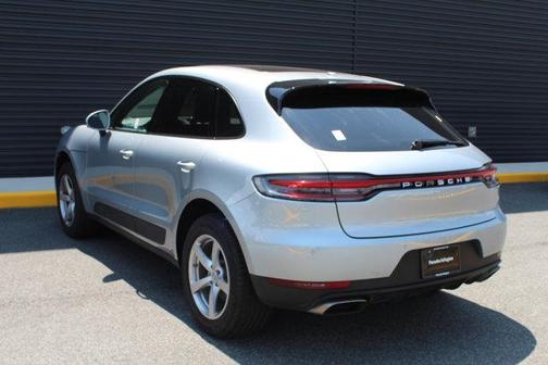 2021 Porsche Macan AWD