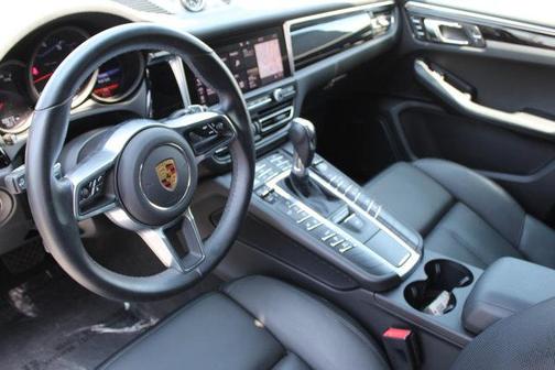 2021 Porsche Macan AWD